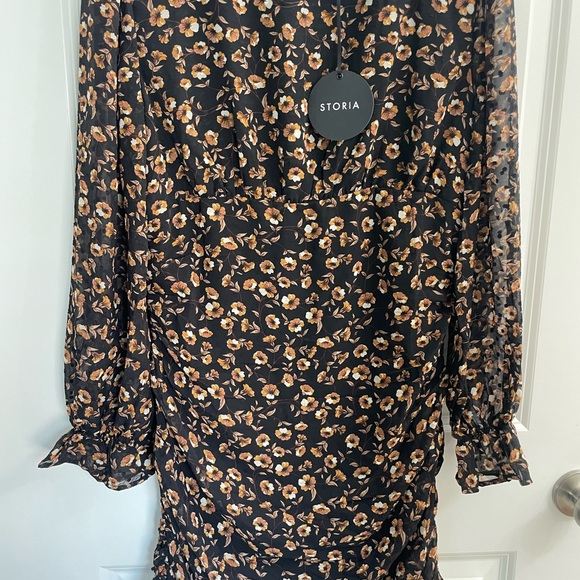 Storia med black and brown floral runched dress - Picture 2 of 7